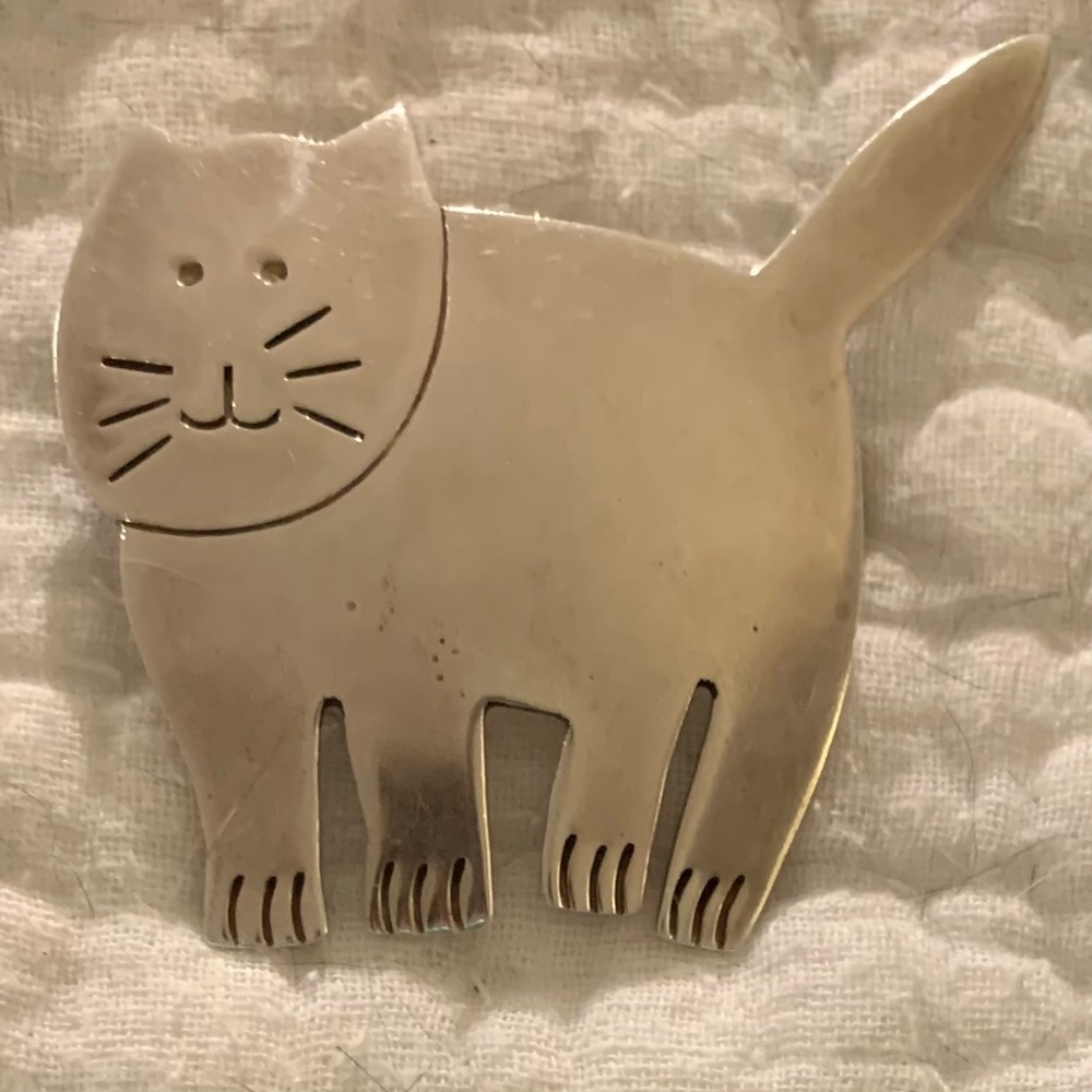 Taxco cat pin  very collectible